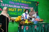 Ultah di Bulan Ramadan, STI Berbagi ke SLB Kuntum Mekar