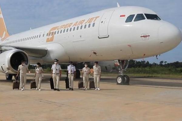 Pesawat Super Jet akan menggantikan pesawat Lion melayani penumpang dari Tanjungpinang ke Tangerang maupun sebaliknya.