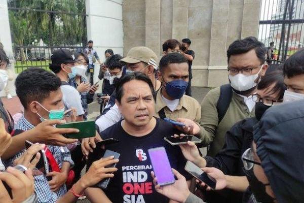 Dua tersangka telah ditangkap pada Selasa sore yaitu Muhammad Bagja ditangkap di Jakarta Selatan Ang Komar diringkus di Jonggol Bogor.