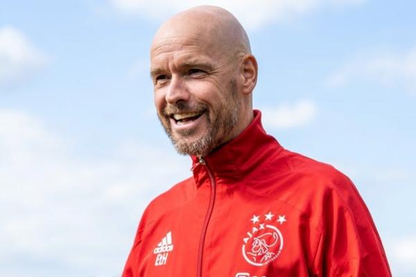 Pelatih Erik ten Hag mengungkapkan keputusan besarnya pindah dari Ajax ke Manchester United, diambil baru-baru ini. Dia mengatakan, ingin mencoba tantangan di Liga Inggris.