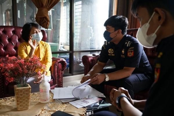 Tarif cukai yang selama ini dikenakan terhadap rokok atau hasil tembakau lainnya tidak hanya sekadar masuk ke kas negara, namun juga didistribusikan kembali ke masyarakat daerah penghasil cukai melalui mekanisme DBHCHT