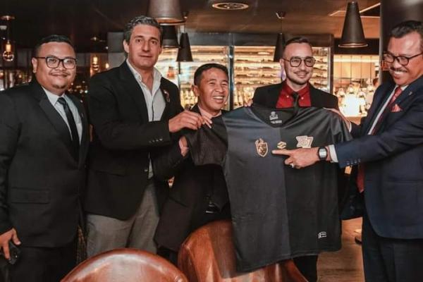 Duta Besar Indonesia untuk Portugal Rudy Alfonso memfasilitasi PT Pakuan Andalan Siliwangi membuka kerja sama dengan stakeholder Sepakbola di Portugal.