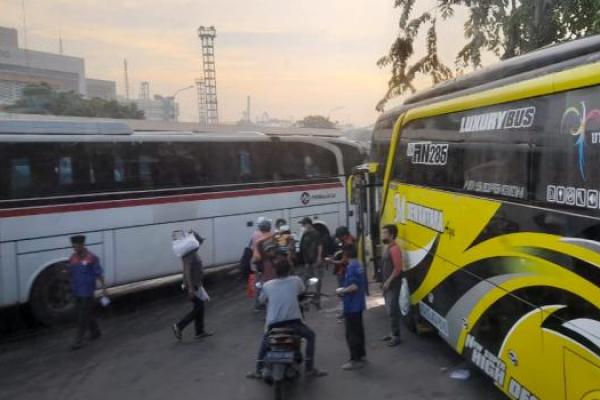 Polisi memprediksi puncak arus mudik terjadi besok. Dan berikut filterisasi serta aturan ganjilo genapnya.