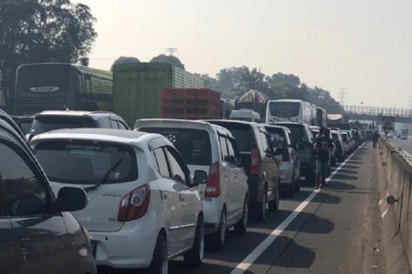 Polri mengimbau warga yang mudik agar pulang kembali ke Jakarta lebih awal. Hal itu dalam rangka mengantisipasi kepadatan lalu lintas.