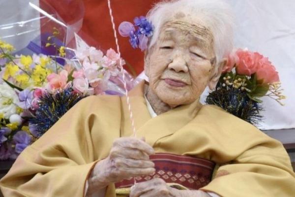 Seorang perempuan asal Jepang, Kane Tanaka, yang secara resmi didapuk sebagai manusia tertua di dunia, meninggal pada usia 119 tahun.
