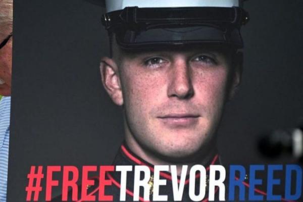 Seorang mantan marinir Amerika Serikat (AS) yang ditahan di penjara Rusia sejak 2019, Trevor Reed, akhirnya dibebaskan pada Rabu (27/4) dalam program pertukaran tahanan.