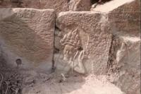 Arkeolog Temukan Batu Abad Ke-12 di Taman Arkeologi Angkor