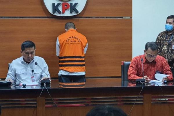 Hasanuddin ditetapkan sebagai tersangka KPK sejak 2016 silam.