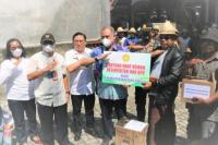 Kementan Serahkan Bantuan Obat-obatan dan APD Wabah PMK di Lombok Barat