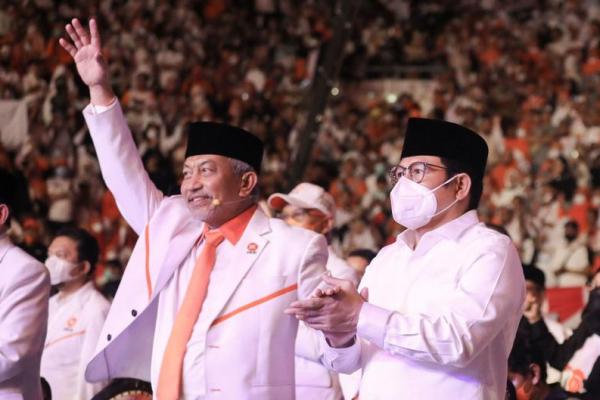 PKS dan PKB sama-sama partai nasionalis yang bercorak Islam.