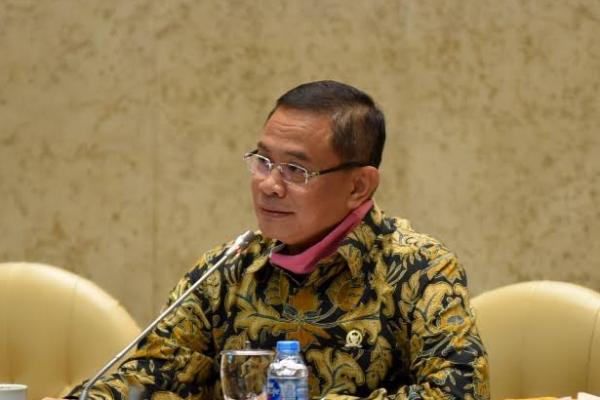 Sepeda motor sebagai transportasi umum ini memang tidak diatur dalam Undang-Undang, dan memang sebaiknya tidak menjadi transportasi umum.