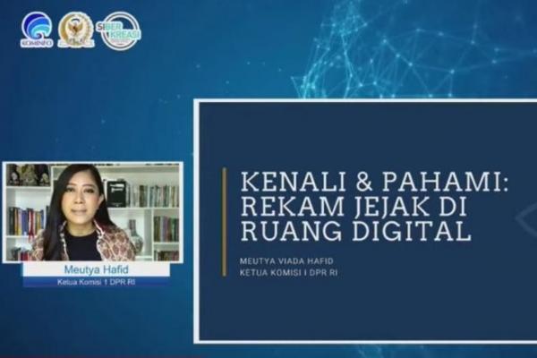 Penting mengamankan identitas digital dan jejak digital di internet.