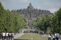 Gurih, Bos Pengelola Candi Borobudur Bergaji Ratusan Juta