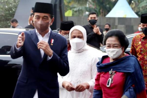 Menepis isu hubungan Jokowi dan Megawati merenggang.