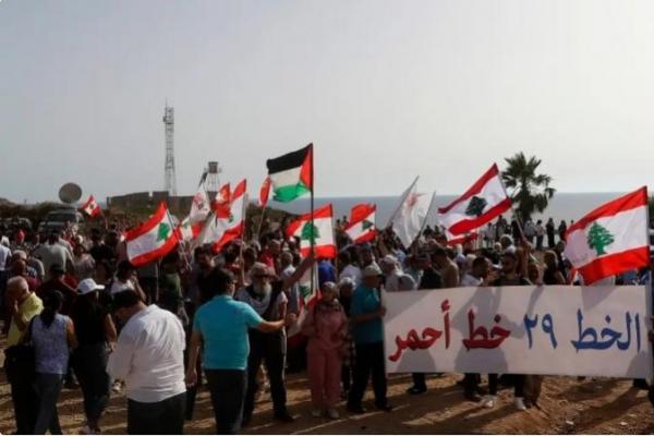 Lebanon protes kapal Israel di ladang gas yang disengketakan.