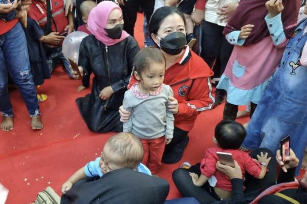 Dalam peringatan Pekan Menyusui Sedunia tahun 2022, Ketua DPR RI Puan Maharani mengajak seluruh masyarakat mendukung para ibu memberikan ASI ekslusif kepada anak.