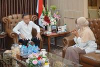 Temui Santi Warastuti, Pimpinan DPR Dorong Legalisasi Ganja Lewat Revisi UU Narkotika