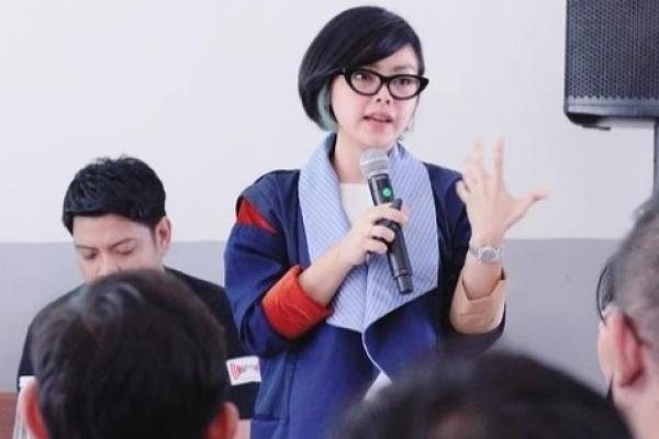 Menurut Dr Dina Dellyana, Assistant Professor Entrepreneurship and Technology Management Interest Group, SBM ITB, cara pandang seperti itu adalah keliru. GOTO akan tetap mampu melakukan buyback menggunakan uang sendiri (self financing), tanpa menggunakan dana investasi dari Telkomsel.