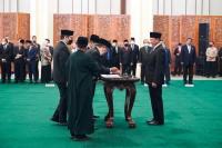 Ketua MPR Lantik Wakil Ketua MPR Yandri Susanto dan PAW 4 Anggota MPR