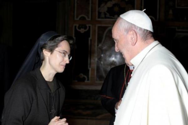 Paus Fransiskus tunjuk wanita gabung komite penasihat uskup.