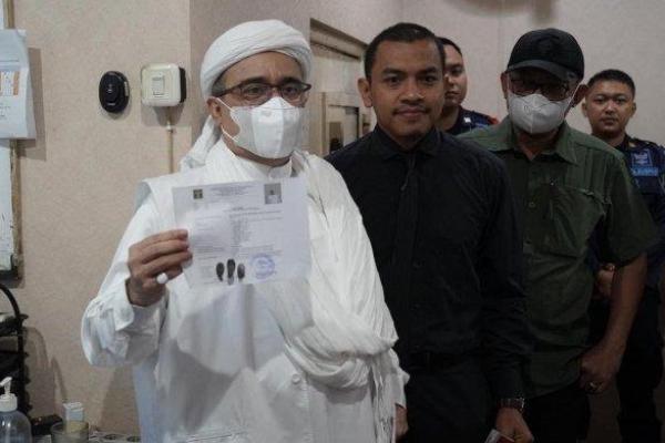 Rizieq Syihab sebelumnya masuk bui berdasarkan pada dua tindak pidana soal Kekarantinaan Kesehatan dan menyiarkan berita bohong.