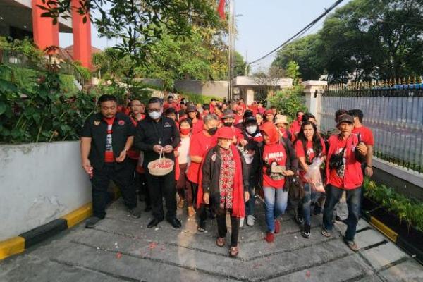 Penyerangan kantor PDI pada 27 Juli 1996 adalah tragedi kelam kemanusiaan dalam sejarah demokrasi Indonesia.