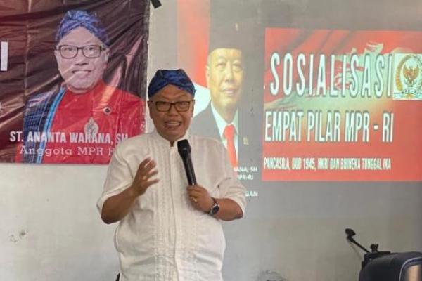Ananta Wahana mengajak emak-emak untuk memilih sosok pemimpin bermoral Pancasila