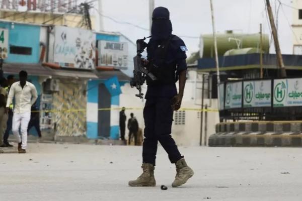 Penyanderaan berdarah di hotel somalia berakhir, 106 sandera dibebaskan.