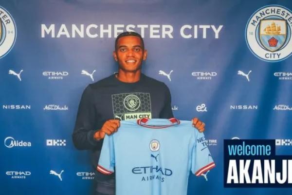 City Boyong Akanji dari Dortmund, Maharnya Rp253 Miliar