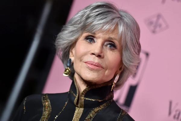 Jane Fonda telah mengadvokasi berbagai penyebab, dampak, dan baru-baru ini mendorong kebijakan untuk melawan perubahan iklim