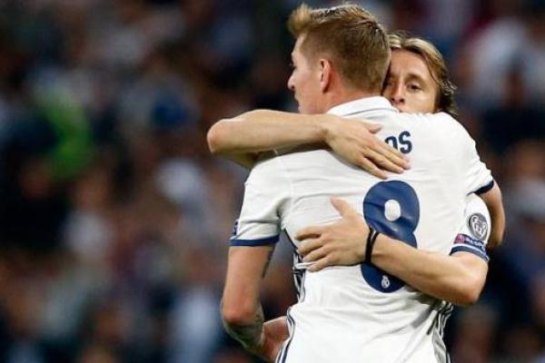 Kroos dan Modric Bukti Usia Hanyalah Angka