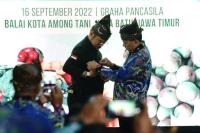 Mentan Syahrul Dianugerahi Lencana Utama Adi Bhakti Tani
