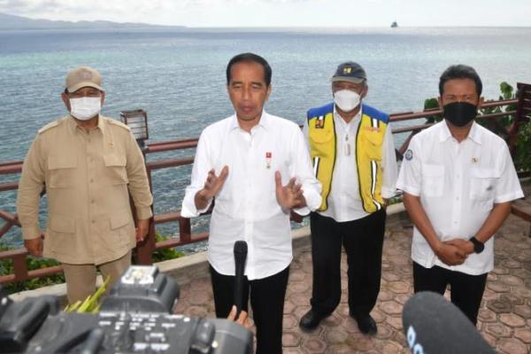 Presiden kepada Menhan Prabowo menegaskan pentingnya desain pertahanan untuk menjaga wilayah terluar Indonesia.