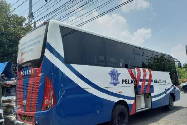 Perpanjang SIM C di SIM Keliling depan Alun-alun Kendal Rp 230.000