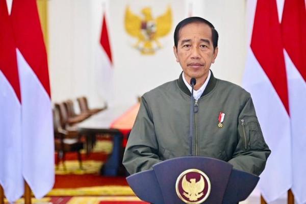 Presiden Joko Widodo (Jokowi) menyebut pelaksanaan Pemilu 2024 merupakan momen politik yang sangat penting.  