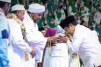 Gus Muhaimin Shalawatkan Indonesia Bareng Habaib dan Ribuan Warga Jakarta