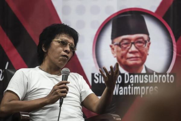 Anggota DPR RI dari Fraksi PDIP Adian Napitupulu mengatakan, Pancasila dengan segala kekurangannya selama 77 tahun telah mampu membuktikan kemampuan dalam menjaga keutuhan Indonesia. Pancasila, juga merupakan ideologi yang terbaik bagi bumi pertiwi.