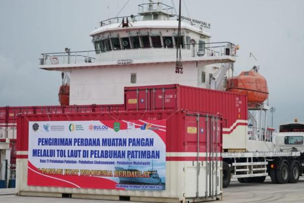 Perdana, Beras Dikirim ke Aceh Melalui Tol Laut.
