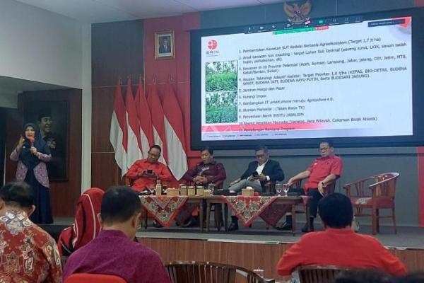 Visi Misi Capres-Cawapres PDIP diserap dari persoalan rakyat.