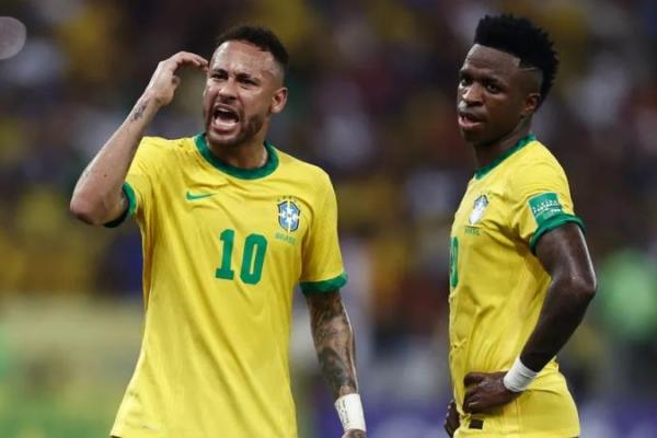 Brasil Khawatir dengan Kebugaran Neymar Jelang Babak Gugur