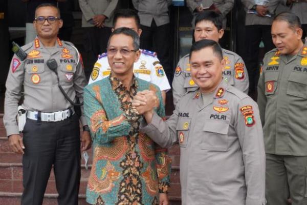 Kapolda Metro Jaya bertemu dengan Plt Gubernur DKI Jakarta dan belum membahas pemindahan lokasi demo.