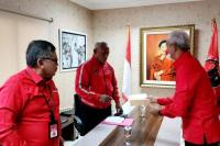 Ditegur PDIP "Nyapres", Berikut Pernyataan Ganjar 