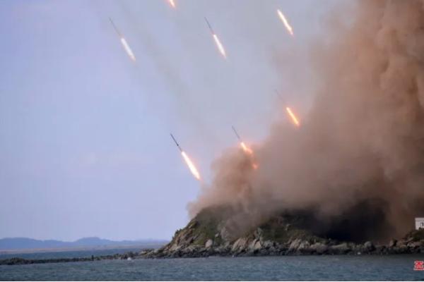 Peringatkan Korea Selatan, Korea Utara Tembakkan 10 Peluru Artileri 