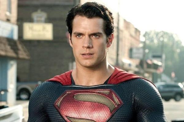 Superman Henry Cavill Seharusnya Punya Film Standalone Setelah Man of Steel