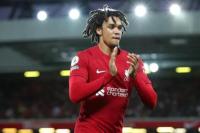 Liverpool Bidik Bek Kanan Baru di Bursa Musim Panas