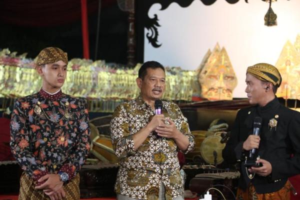 Lewat Wayang, Kemenko PMK Ajak Anak Muda Cintai Budaya Indonesia