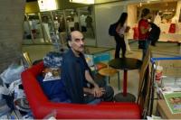 Pria Iran yang Menginspirasi Film The Terminal Meninggal di Bandara Paris