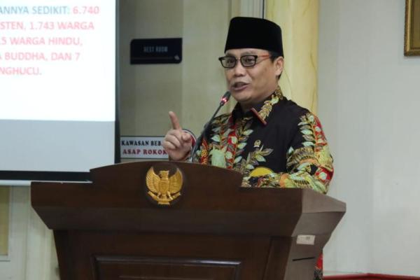 Bung Karno melihat pendiri Muhammadiyah KH Ahmad Dahlan adalah sosok revolusioner yang layak dicontoh.