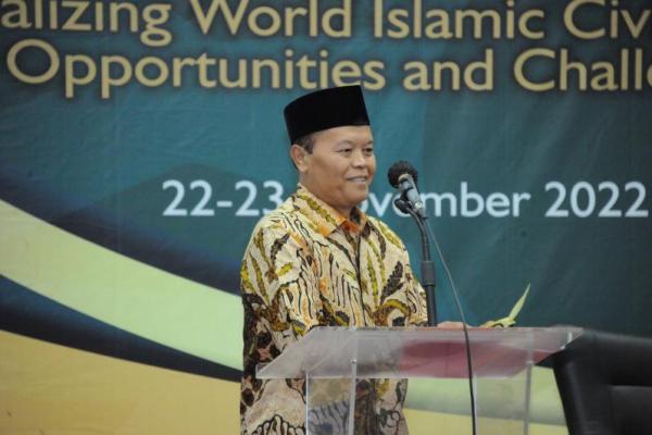 Islamic Centre di seluruh dunia, merupakan salah satu bukti bahwa umat Islam bisa mengisi peluang dan menjawab tantangan segala permasalahan di tingkat dunia.