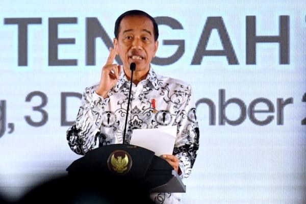 Hadiri HUT PGRI, Jokowi Minta Guru Cakap Digital